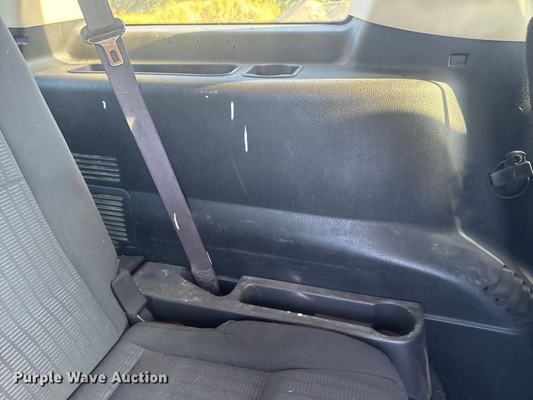 image for item DW6560 2010 Ford Explorer SUV