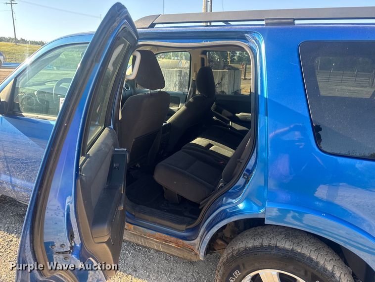 image for item DW6560 2010 Ford Explorer SUV