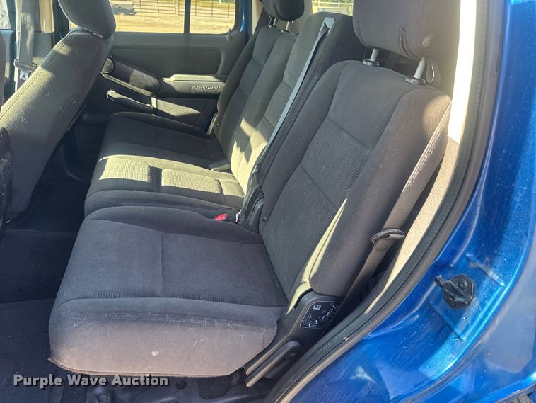 image for item DW6560 2010 Ford Explorer SUV