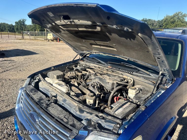 image for item DW6560 2010 Ford Explorer SUV