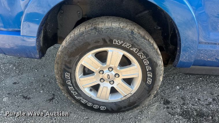 image for item DW6560 2010 Ford Explorer SUV