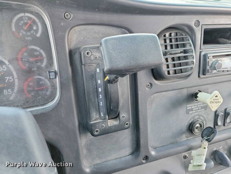 image for item DX6462 2010 Thomas Built 310TS school bus