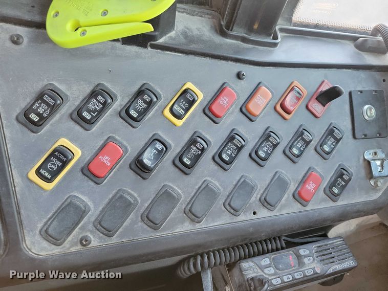 image for item DX6462 2010 Thomas Built 310TS school bus