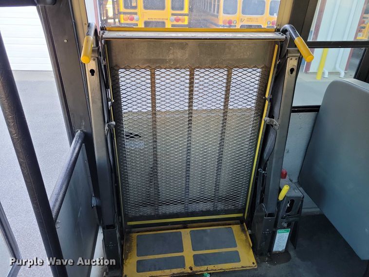 image for item DX6462 2010 Thomas Built 310TS school bus