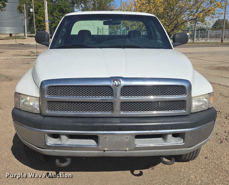 image for item DY1379 2001 Dodge Ram 1500 pickup truck