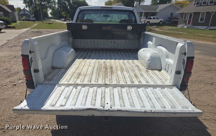 image for item DY1379 2001 Dodge Ram 1500 pickup truck