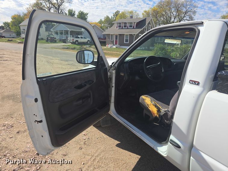 image for item DY1379 2001 Dodge Ram 1500 pickup truck