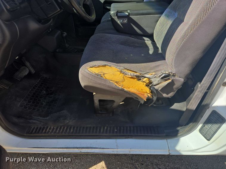 image for item DY1379 2001 Dodge Ram 1500 pickup truck