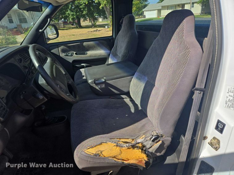 image for item DY1379 2001 Dodge Ram 1500 pickup truck