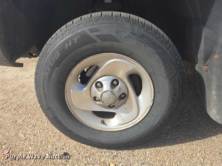 image for item DY1379 2001 Dodge Ram 1500 pickup truck