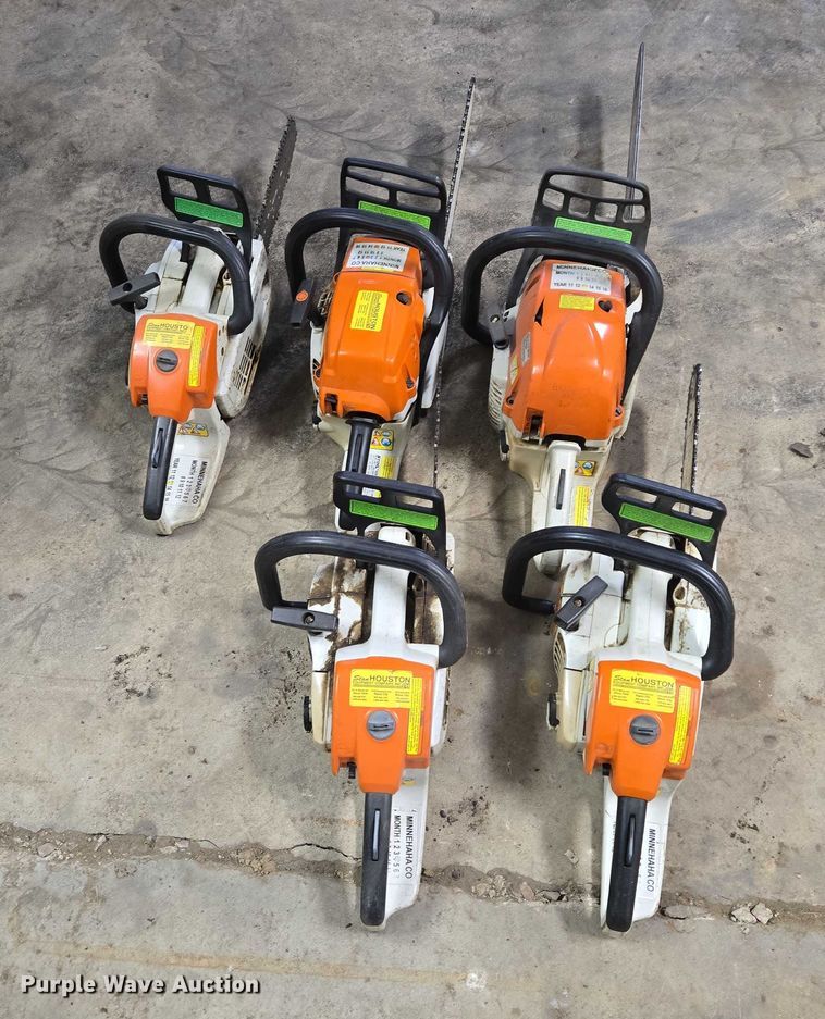 image for item DY1385 (5) Stihl chainsaws