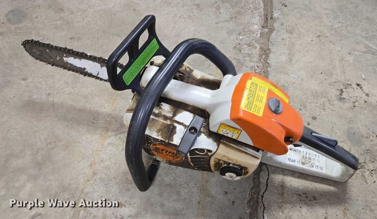 image for item DY1385 (5) Stihl chainsaws