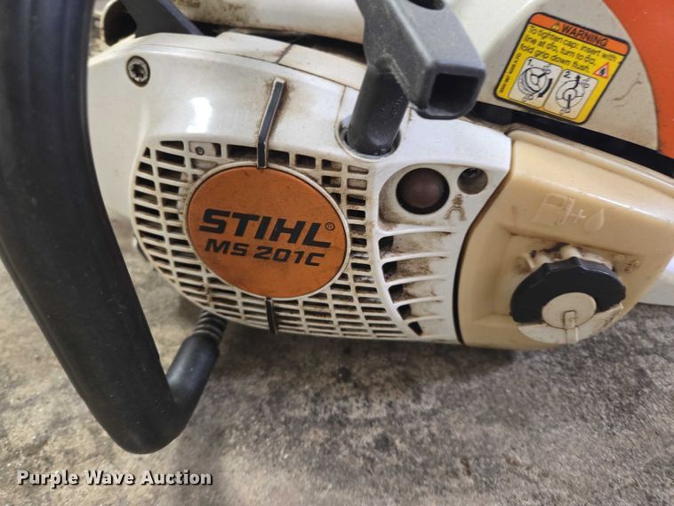 image for item DY1385 (5) Stihl chainsaws