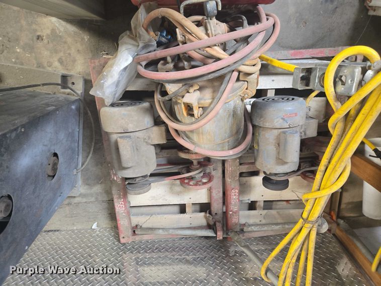 image for item DY1389 Tools