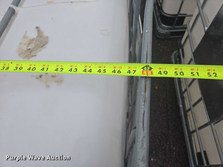 image for item DY1399 (4) poly tanks