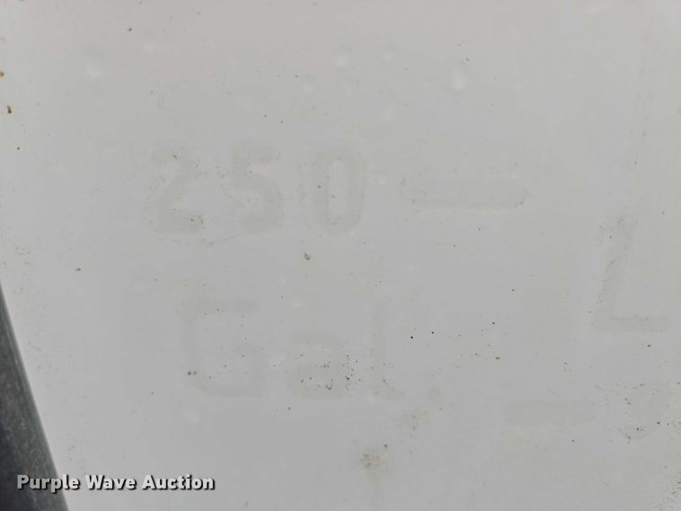 image for item DY1399 (4) poly tanks