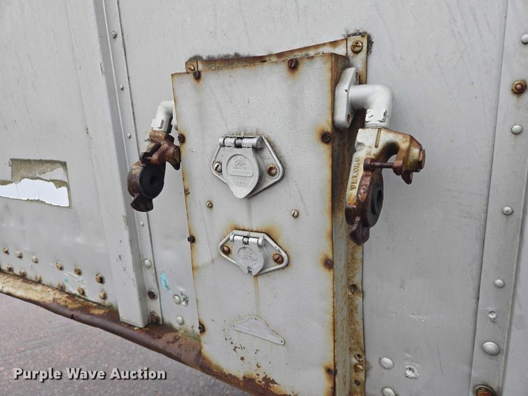 image for item DY1400 1973 Gindy dry van trailer