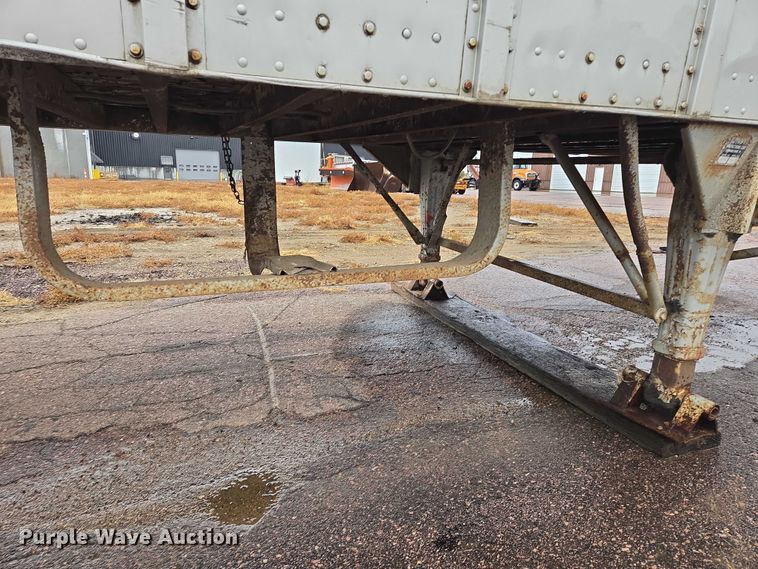 image for item DY1400 1973 Gindy dry van trailer