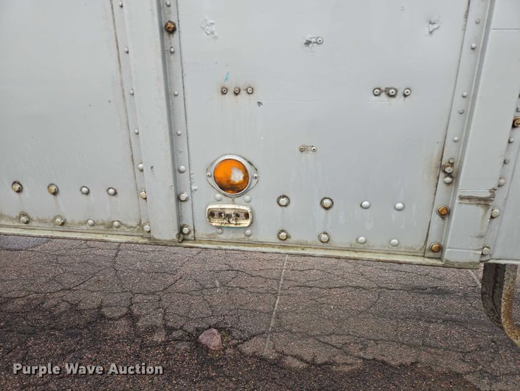 image for item DY1400 1973 Gindy dry van trailer