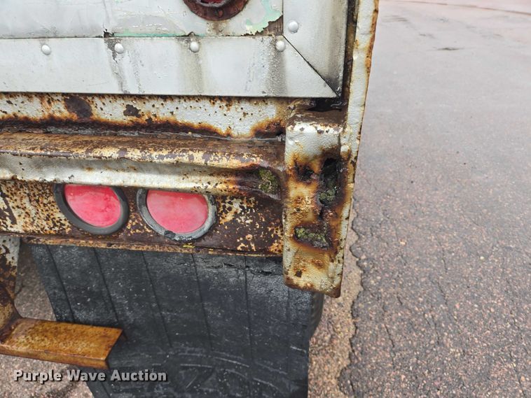 image for item DY1400 1973 Gindy dry van trailer