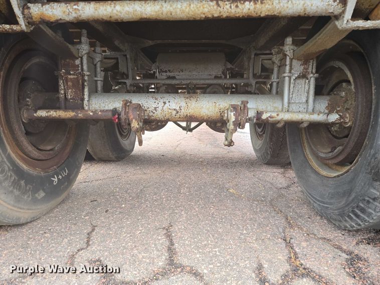 image for item DY1400 1973 Gindy dry van trailer