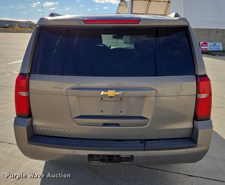 image for item DY1415 2017 Chevrolet Suburban SUV