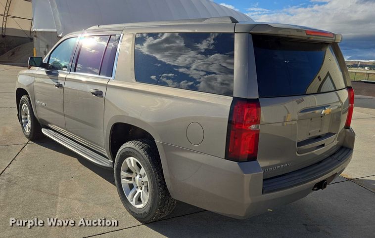 image for item DY1415 2017 Chevrolet Suburban SUV