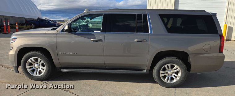 image for item DY1415 2017 Chevrolet Suburban SUV