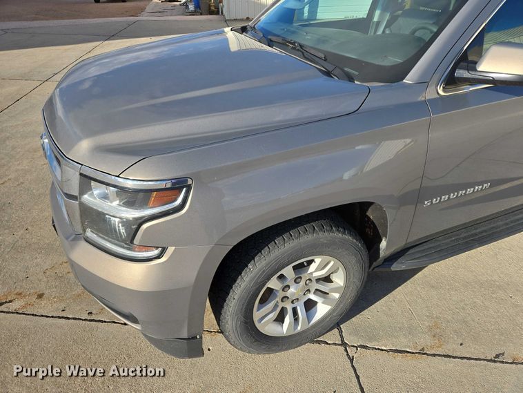 image for item DY1415 2017 Chevrolet Suburban SUV