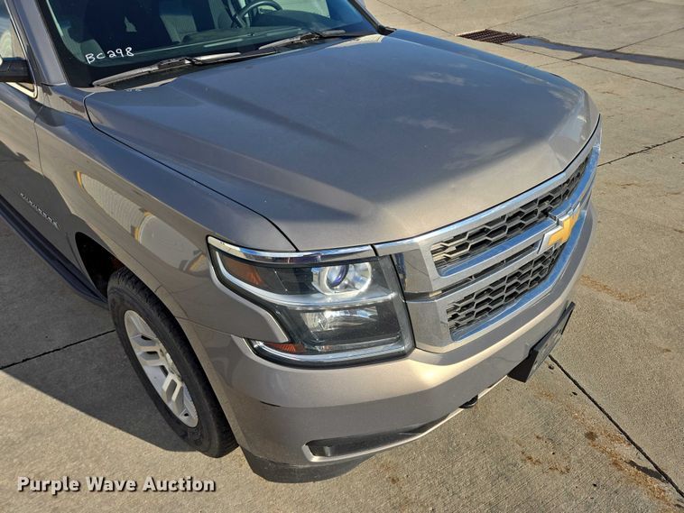 image for item DY1415 2017 Chevrolet Suburban SUV