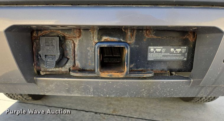 image for item DY1415 2017 Chevrolet Suburban SUV