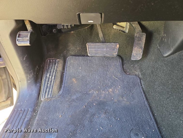 image for item DY1415 2017 Chevrolet Suburban SUV