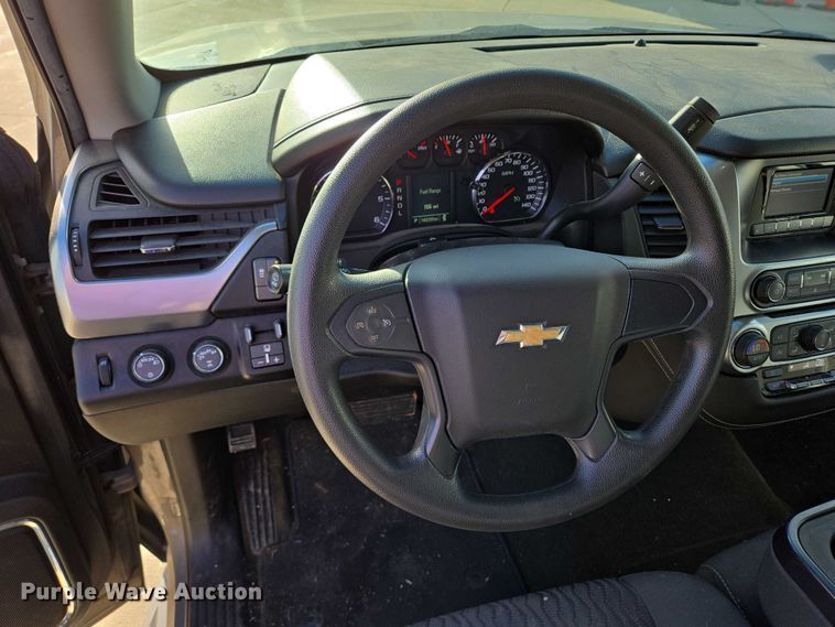 image for item DY1415 2017 Chevrolet Suburban SUV