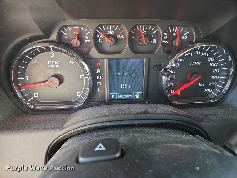 image for item DY1415 2017 Chevrolet Suburban SUV