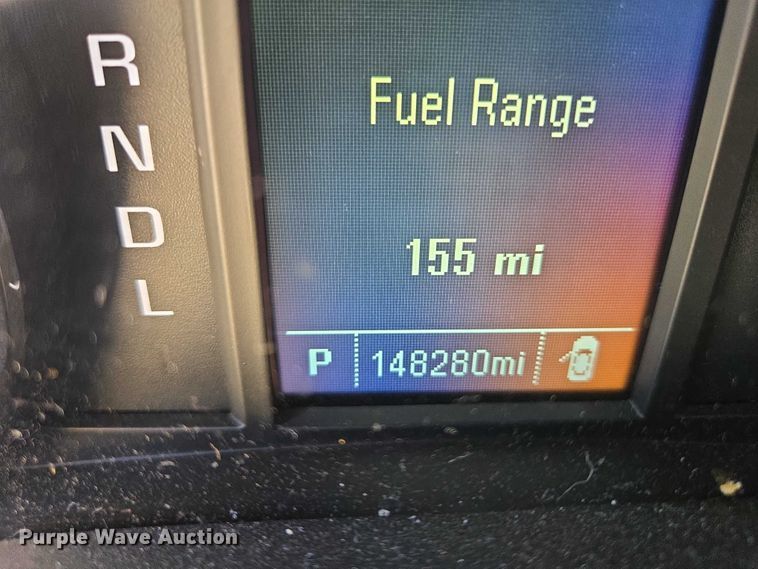 image for item DY1415 2017 Chevrolet Suburban SUV