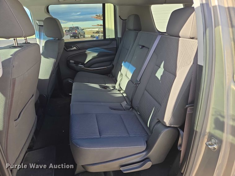 image for item DY1415 2017 Chevrolet Suburban SUV