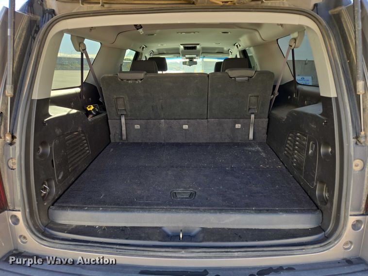 image for item DY1415 2017 Chevrolet Suburban SUV