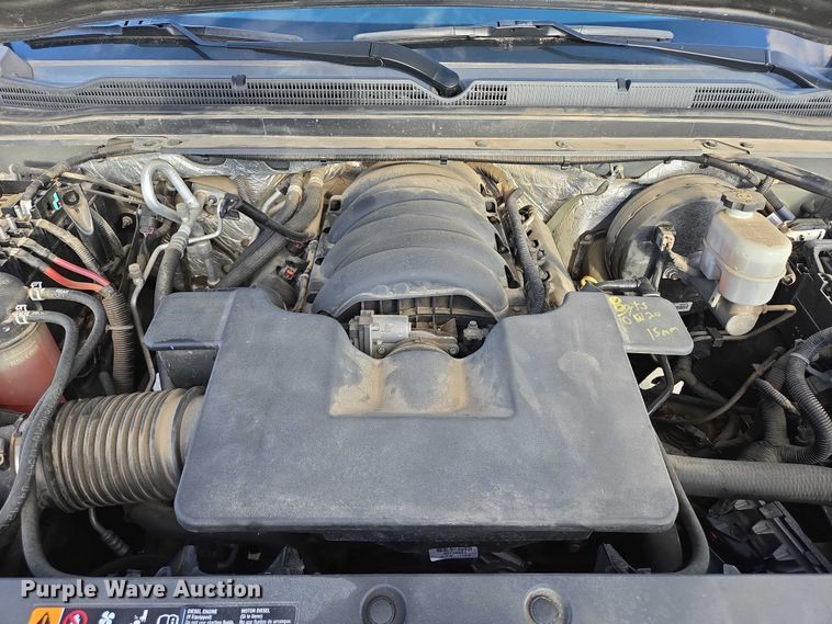 image for item DY1415 2017 Chevrolet Suburban SUV