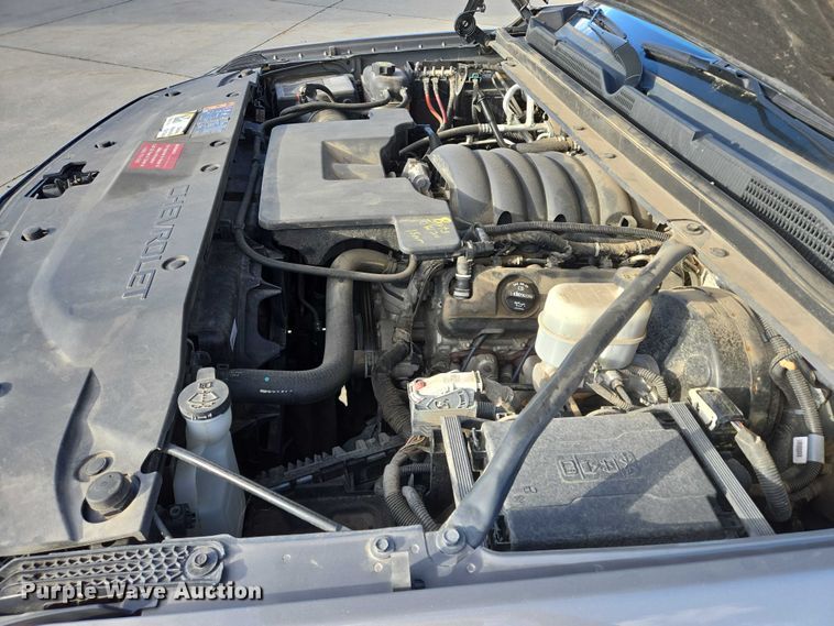 image for item DY1415 2017 Chevrolet Suburban SUV