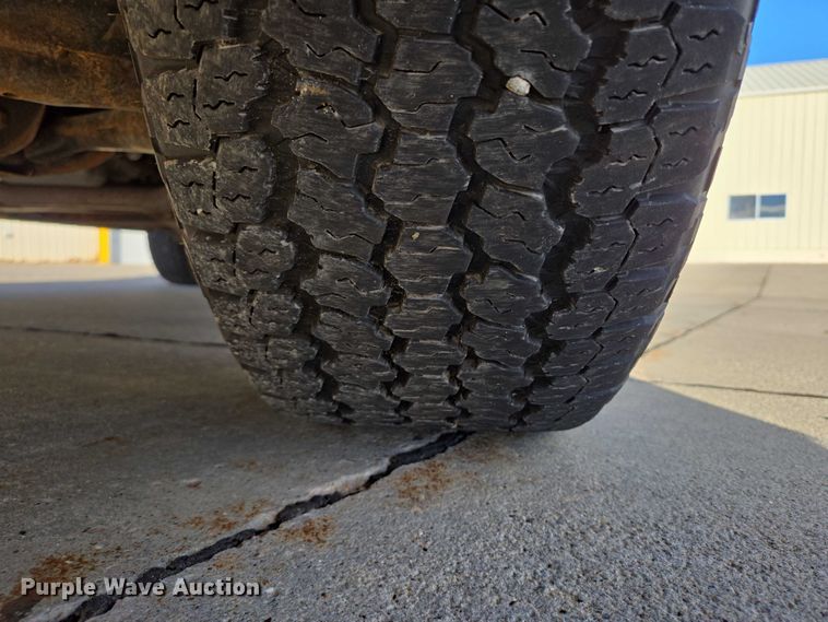 image for item DY1415 2017 Chevrolet Suburban SUV