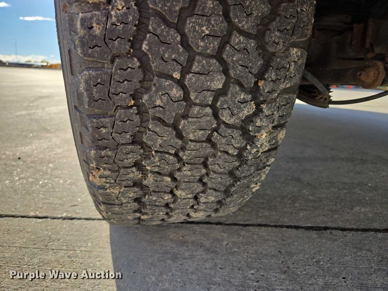 image for item DY1415 2017 Chevrolet Suburban SUV