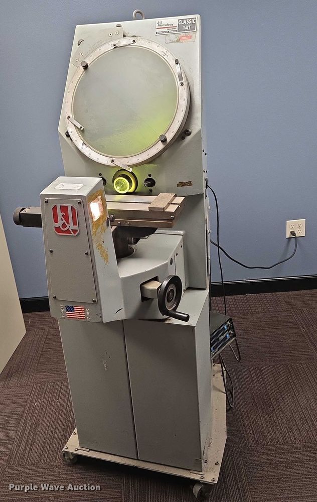 image for item DY1416 J&L Metrology Classic 14T optical comparator