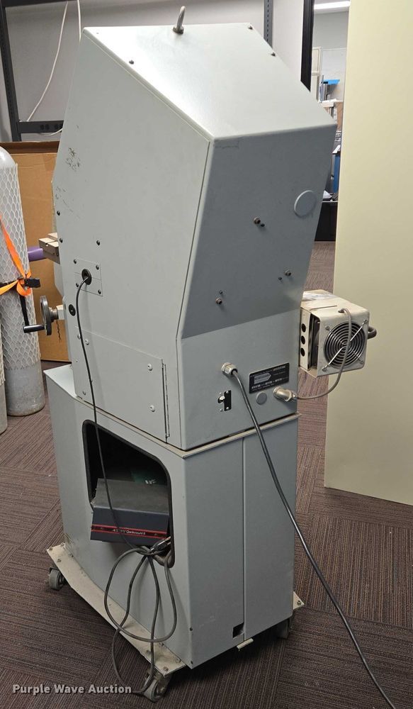 image for item DY1416 J&L Metrology Classic 14T optical comparator