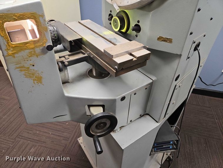 image for item DY1416 J&L Metrology Classic 14T optical comparator