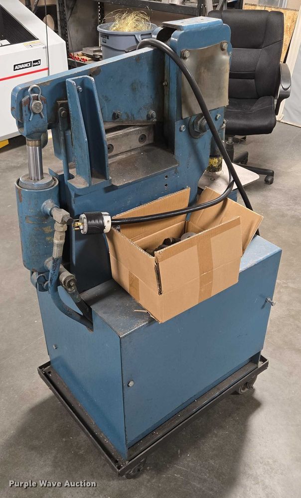 image for item DY1417 Scotchman 207 J7480 ironworker