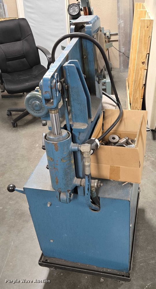 image for item DY1417 Scotchman 207 J7480 ironworker