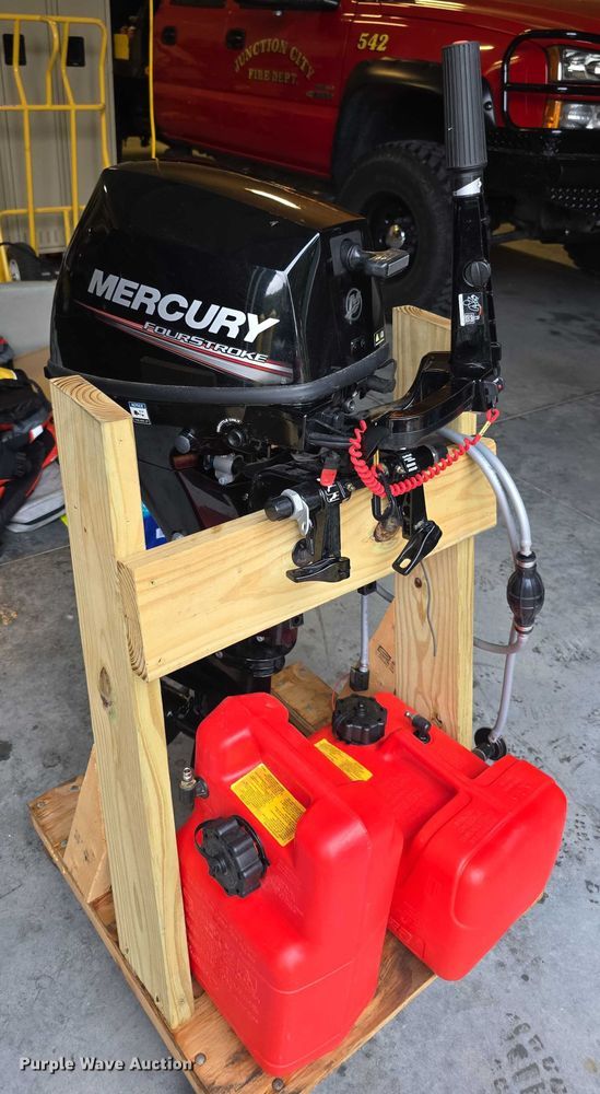 image for item DZ6421 2018 Mercury Fourstroke  boat engine