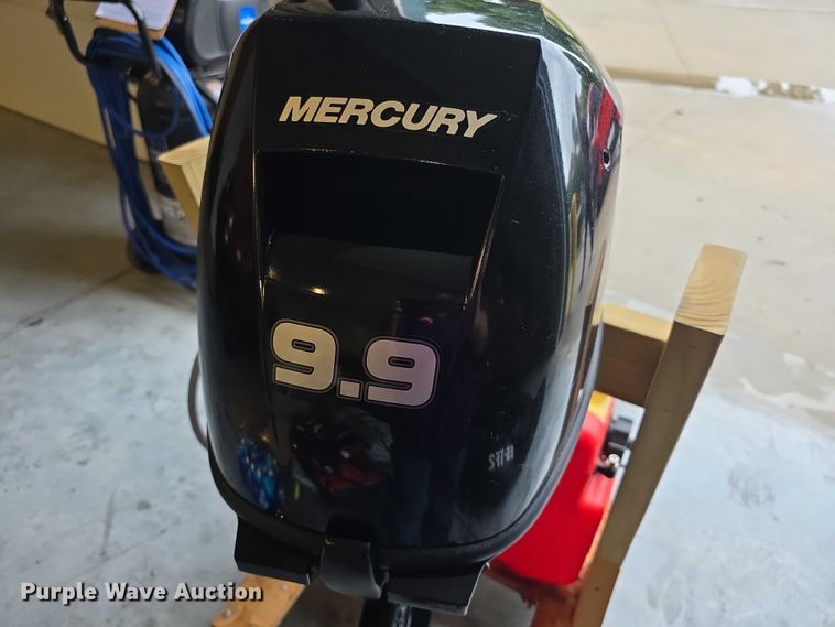 image for item DZ6421 2018 Mercury Fourstroke  boat engine