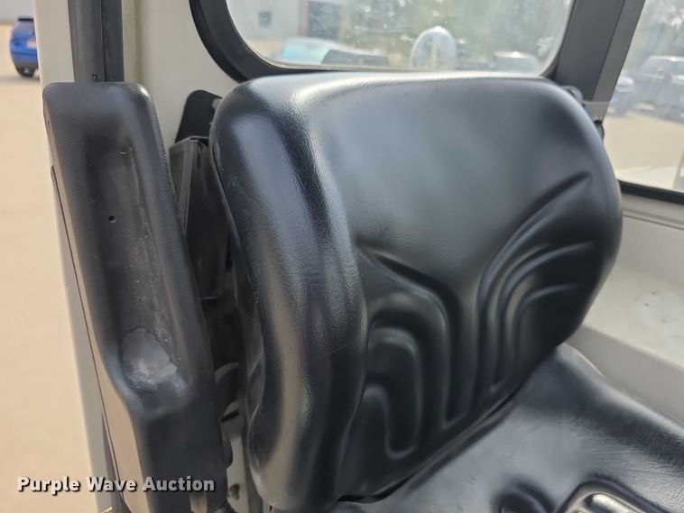 image for item DZ6424 Tennant 6600 sweeper