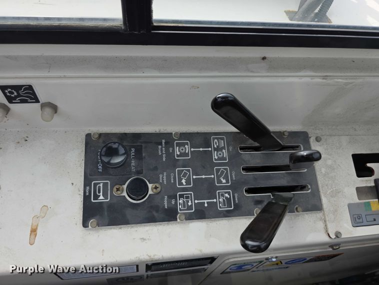 image for item DZ6424 Tennant 6600 sweeper